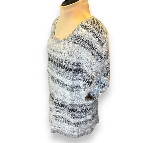 BCBGeneration Fuzzy Oversized Sleeveless Sweater Size XS/S Black/White/Gray - Picture 6 of 10